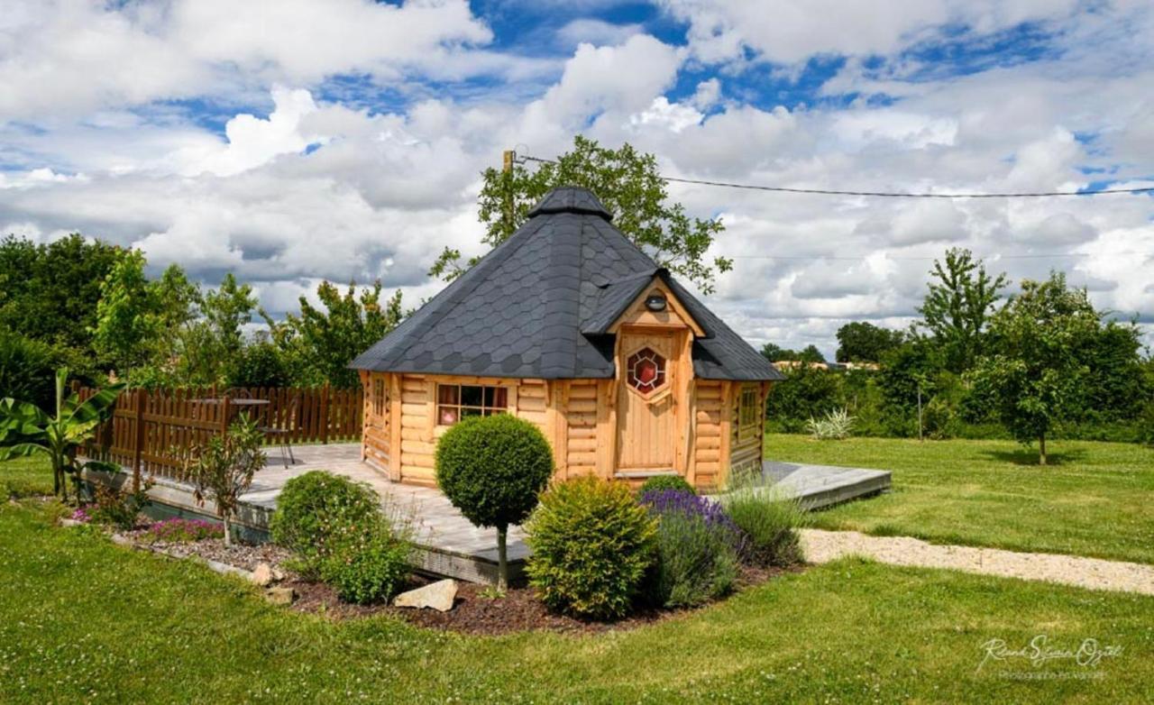 Domaine De La Courillere Bed & Breakfast Le Boupère Екстериор снимка