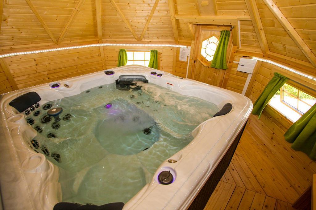 Domaine De La Courillere Bed & Breakfast Le Boupère Екстериор снимка